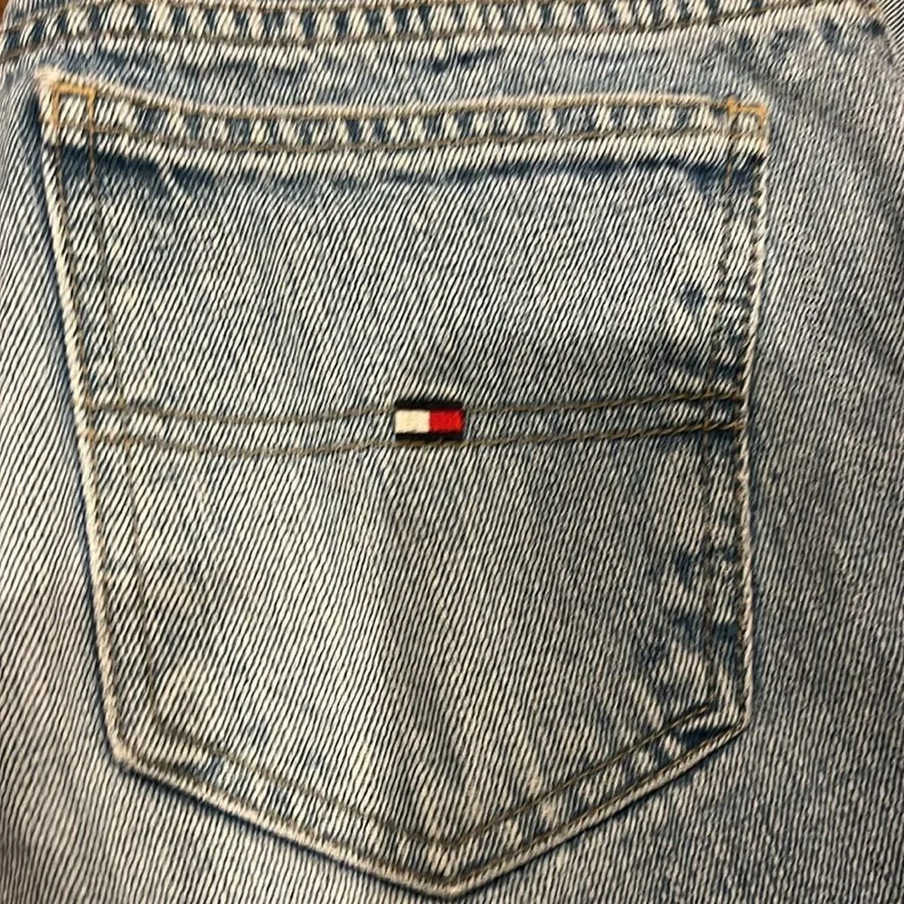 Y2K Tommy Hilfiger Jeans Flag waist detail straight leg low rise light wash sz 4 - Picture 3 of 10